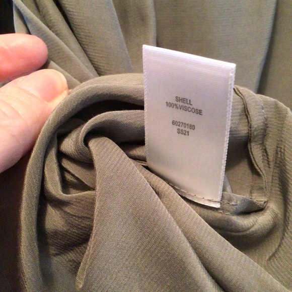 WITCHERY Womens Size 10 Green Blouse Short Sleeve Smock Top V Neck EUC - Picture 7 of 9